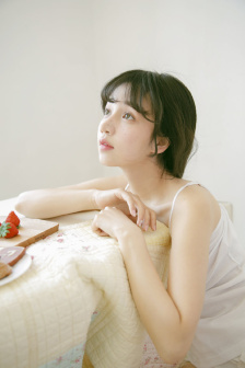 美丽的小蜜蜂2
